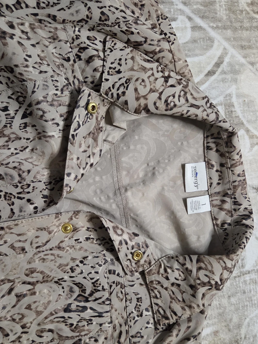 Zenergy By Chico Lightweight Jacket with Gold Hardware - Picture 2 of 8